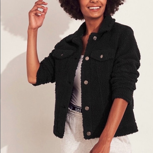 Hollister Women's Black Sherpa Jacket - Picture 1 of 6